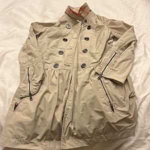 Excellent condition 12 Y Burberry trench rain jacket